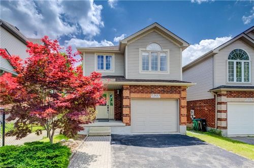 569 Violet St, Waterloo, ON, N2V2T8 | Card Image