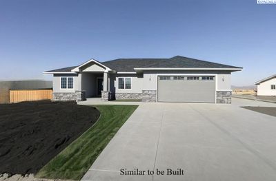 1000 6 Th Ave, Home with 3 bedrooms, 2 bathrooms and null parking in Granger WA | Image 1