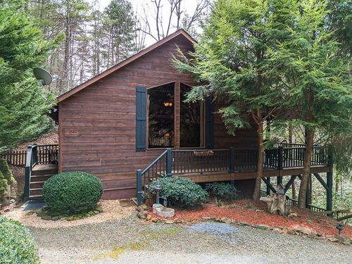 325 Trickling Branch Way, Murphy, NC, 28906-8152 | Card Image