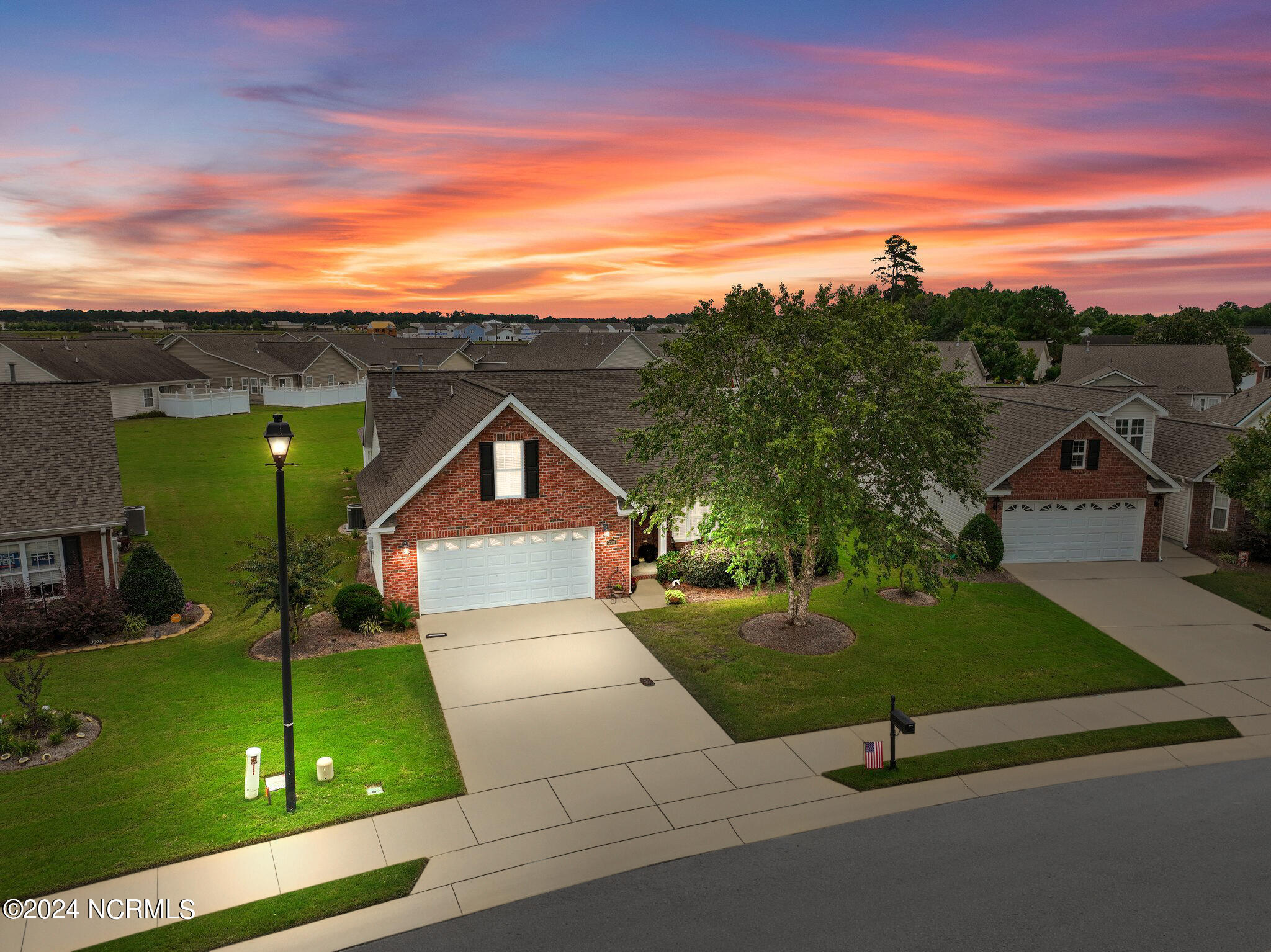 Honeysuckle Dr, Winterville, NC 28590