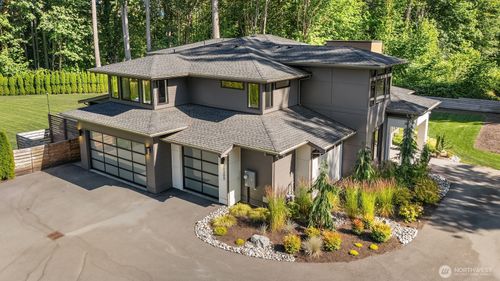 20300 166th Ave Ne, Woodinville, WA, 98072-7087 | Card Image