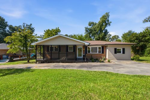 8228 Pine Ridge Rd, Ooltewah, TN, 37363-8935 | Card Image