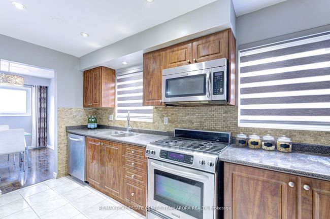 18 Abell Dr, House attached with 4 bedrooms, 3 bathrooms and 2 parking in Brampton ON | Image 16