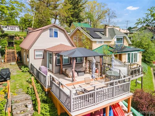 329 Lakeview Blvd, Delevan, NY, 14042-9427 | Card Image