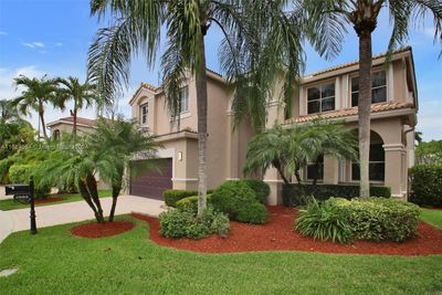 3962 Pinewood Ln, House other with 4 bedrooms, 2 bathrooms and null parking in Weston FL | Image 3