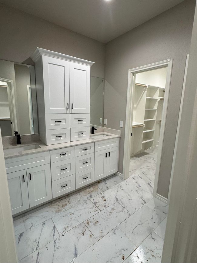 1190 Pine St, House other with 3 bedrooms, 2 bathrooms and null parking in Vidor TX | Image 7