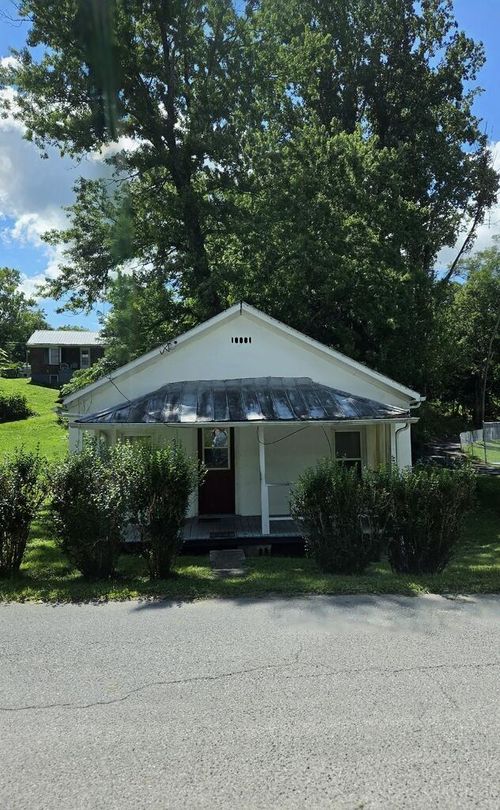 218 Walnut Street, Marion, VA, 24354 | Card Image