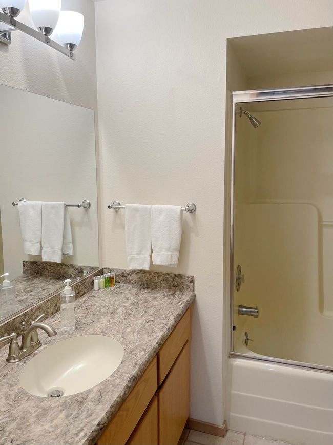 10-GuestBathR6 | Image 10