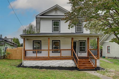 131 Woodrow Ave, Asheville, NC, 28801-1833 | Card Image