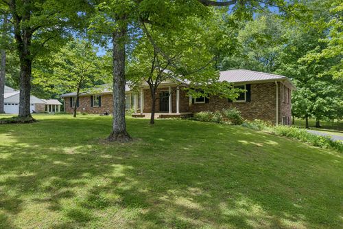 1018 Woodmont Dr, Dickson, TN, 37055-6113 | Card Image