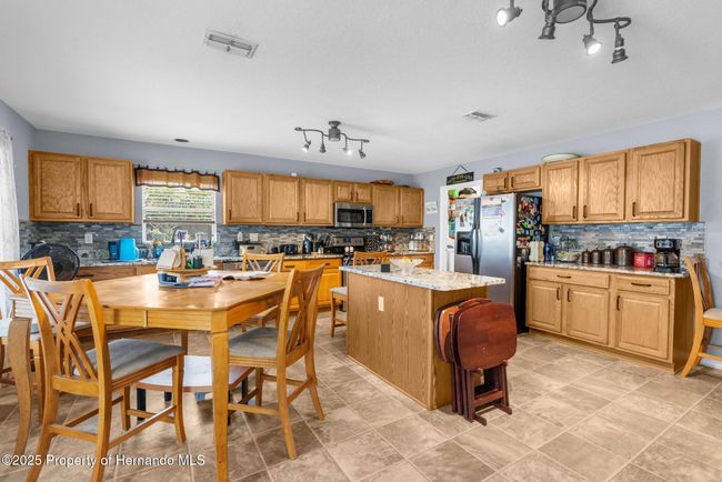 10457 Cranston St, House other with 5 bedrooms, 2 bathrooms and null parking in Spring Hill FL | Image 7
