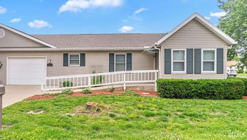 122 S East St, Spencer, IN, 47460-1810 | Card Image