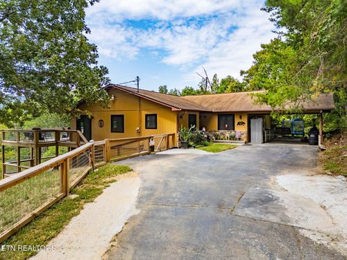 3825 Dollys Drive, Sevierville, TN, 37876 | Card Image