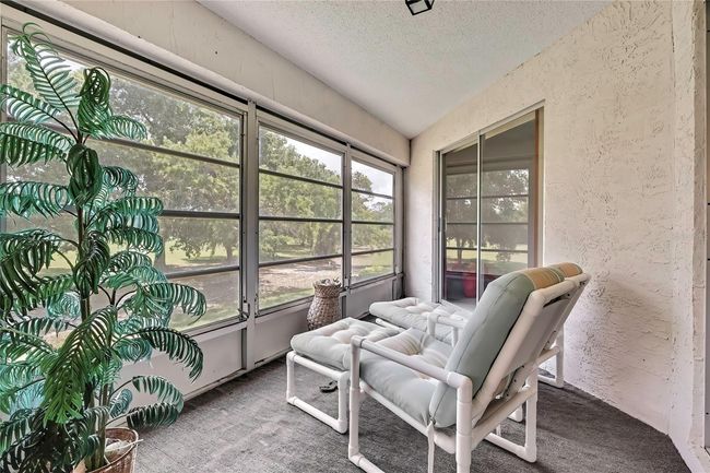 enclosed porch | Image 20