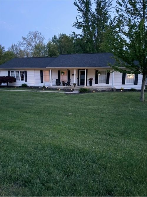 1209 E Hall St, Olney, IL, 62450-2471 | Card Image