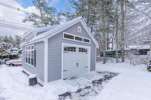 a-1109A Mammoth Road, Pelham, NH, 03076 | Card Image