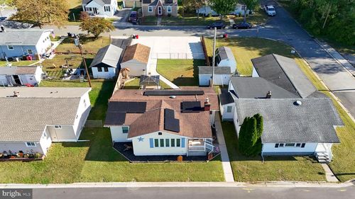 327 Lafayette Rd, CARNEYS POINT, NJ, 08069-2543 | Card Image