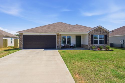 28 Candlelight Dr, Conway, AR, 72032-4097 | Card Image