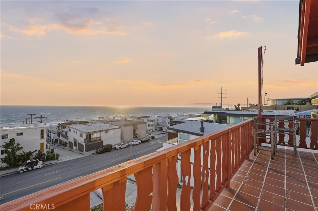 Residential Income in Manhattan Beach 4