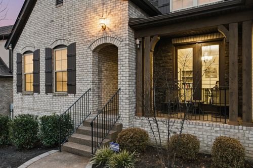 5177 Mountainbrook Cir, Hermitage, TN, 37076-1484 | Card Image