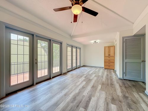 2-6515 La Mirada Dr W, Jacksonville, FL, 32217-8831 | Card Image
