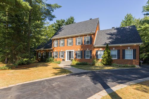 {{alt}} | Card Image