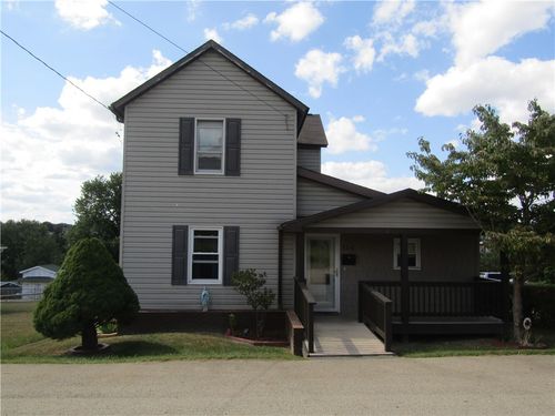 114 Clarendon Ave, Uniontown, PA, 15401-4106 | Card Image