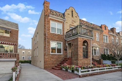 1345 38th St, Brooklyn, NY, 11218-3611 | Card Image