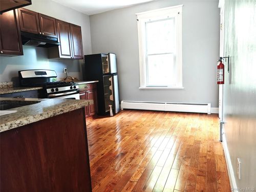 3-104 Winnikee Ave, Poughkeepsie, NY, 12601-2712 | Card Image