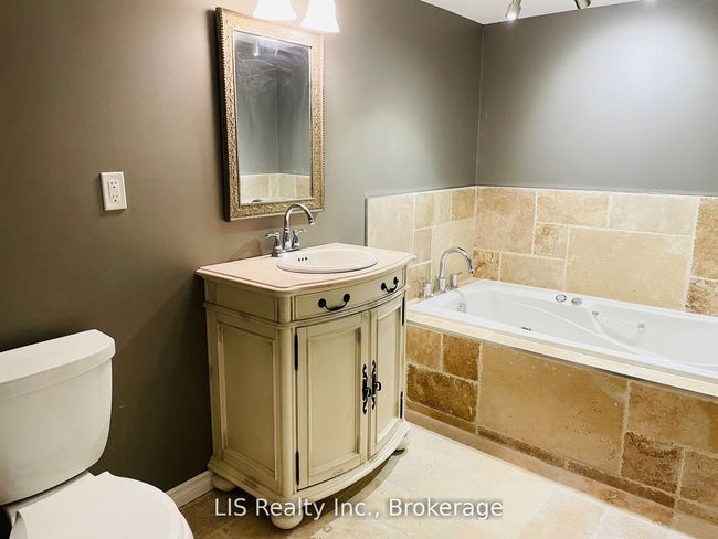 109 Treegrove Cir, House other with 5 bedrooms, 6 bathrooms and 5 parking in Aurora ON | Image 26