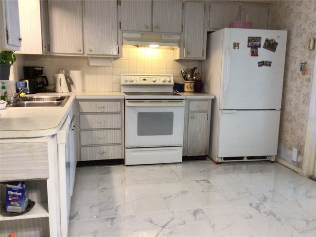 3850 Sablewood Dr, House other with 2 bedrooms, 2 bathrooms and null parking in HOLIDAY FL | Image 12