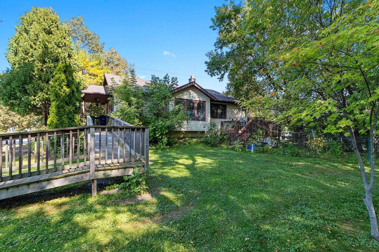Hartung St, Green Bay, WI 54302