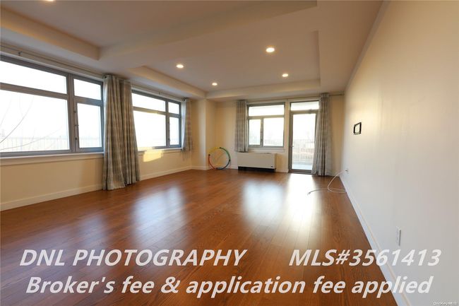 Living Room | Image 4