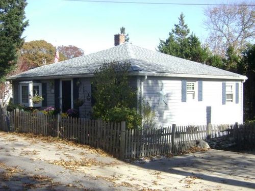 54 Ridge Rd, Warwick, RI, 02889-6131 | Card Image