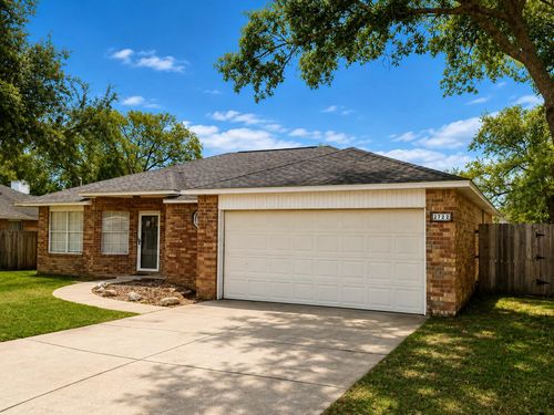 2722 Shalimar Dr, Navarre, FL, 32566-7983 | Card Image
