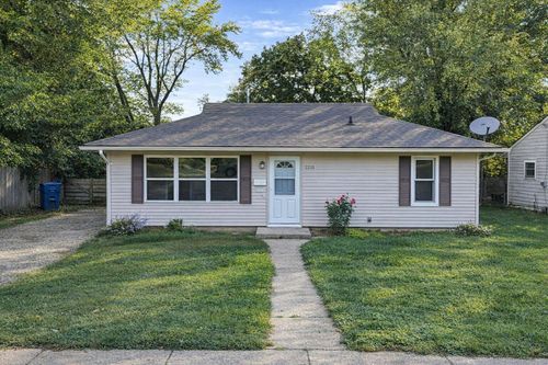 2211 Roseland Ave, Kalamazoo, MI, 49001-4557 | Card Image