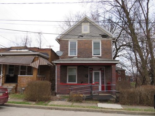 146 Wilker Ave, Aliquippa, PA, 15001-3451 | Card Image