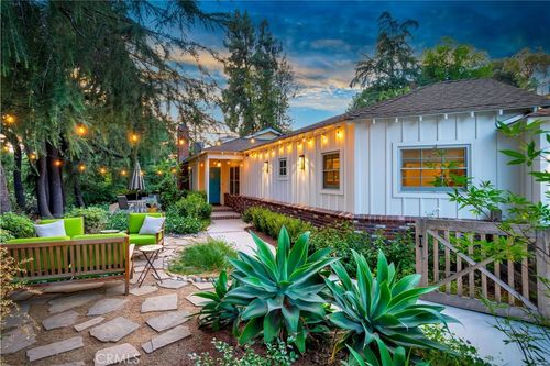19631 Rosita St, Tarzana, CA, 91356 | Card Image