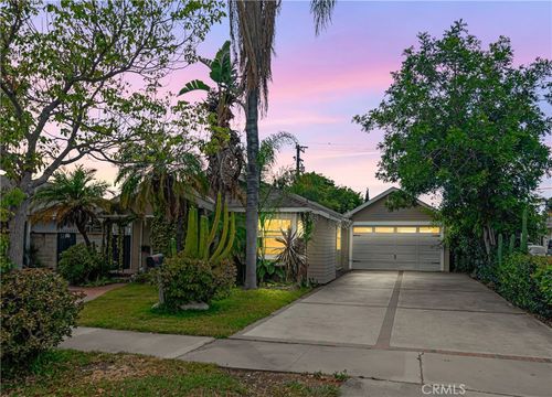 720 S Parton St, Santa Ana, CA, 92701-5461 | Card Image