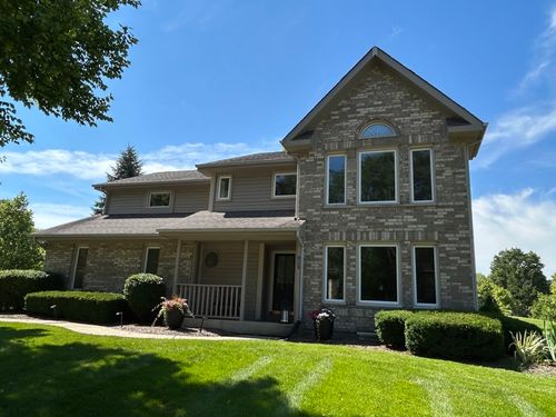 829 Kent Cir, Bartlett, IL, 60103-4583 | Card Image