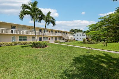 326 Markham O, Condo with 2 bedrooms, 1 bathrooms and null parking in Deerfield Beach FL | Image 1