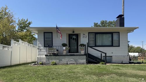 312 Spruce St, Concordia, KS, 66901 | Card Image