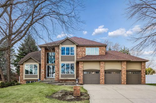 9118 Victoria Dr, Eden Prairie, MN, 55347-2756 | Card Image