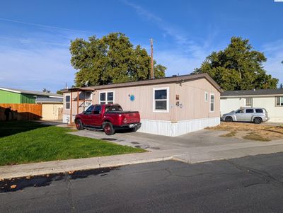 45 Nuclear Ln, Home with 3 bedrooms, 2 bathrooms and null parking in Richland WA | Image 1