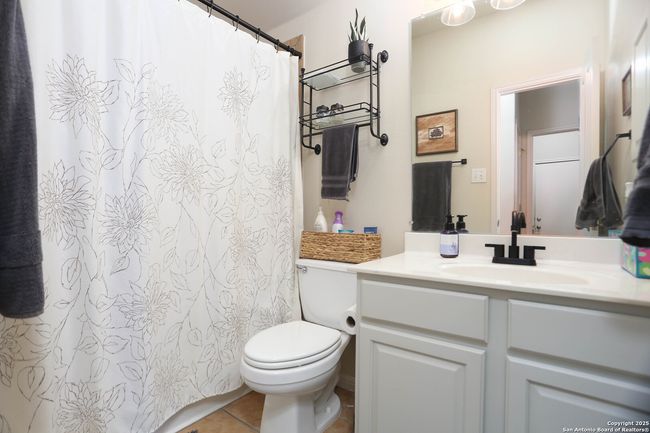 8803 Shuteye Peak, House other with 4 bedrooms, 2 bathrooms and null parking in Helotes TX | Image 17