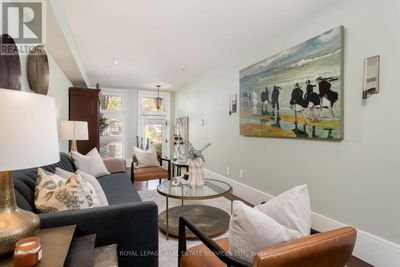 20 Sword St, Townhouse with 2 bedrooms, 2 bathrooms and 2 parking in Toronto ON | Image 3