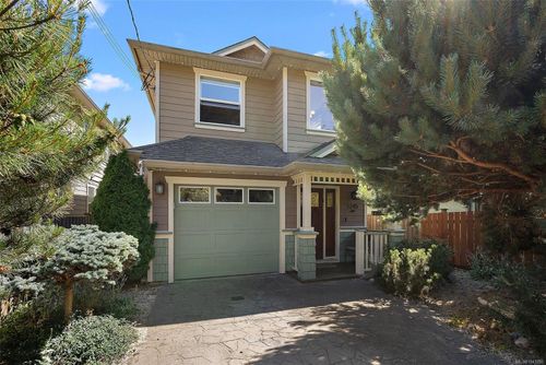 1245 Rudlin St, Victoria, BC, V8V3R8 | Card Image