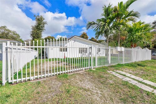1563 Ne 148th St, Miami, FL, 33161-2634 | Card Image
