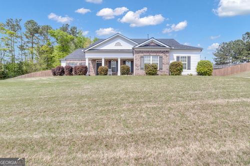 215 Savannah Dr, Senoia, GA, 30276-2355 | Card Image