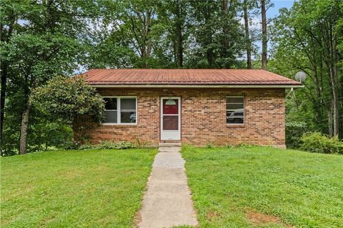 1895 Howards Creek Rd, Boone, NC, 28607-7519 | Card Image